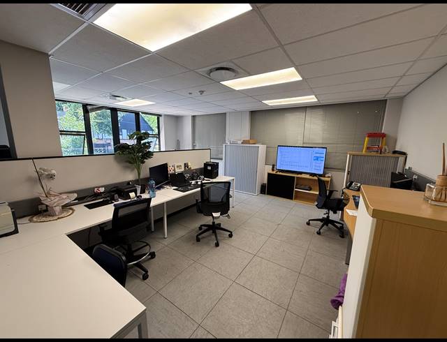 342M² OFFICE TO LET IN MELROSE ESTATE